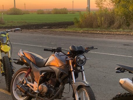 2015 Irbis GS 200, серый, 55000 рублей, вид 1