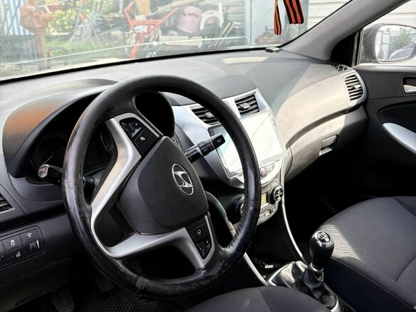 2013 Hyundai Solaris I, чёрный - вид 6