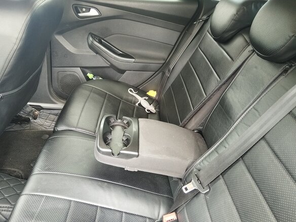 2011 Ford Focus III, чёрный, 730000 рублей - вид 9