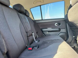 2011 Nissan Tiida I Рестайлинг, чёрный, 890000 рублей, вид 4
