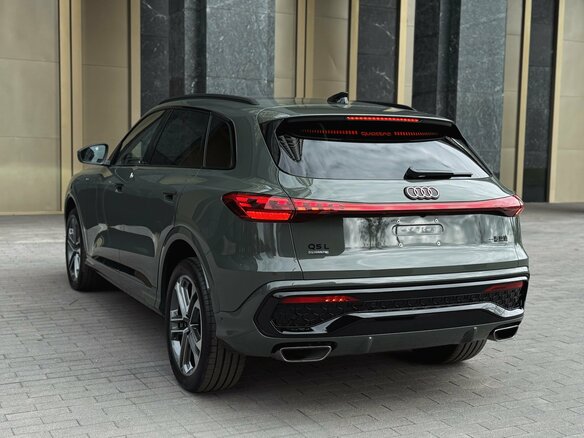 2026 Audi Q5 L III (GU), зелёный - вид 12