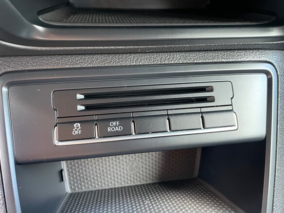 2013 Volkswagen Tiguan I Рестайлинг, белый - вид 21