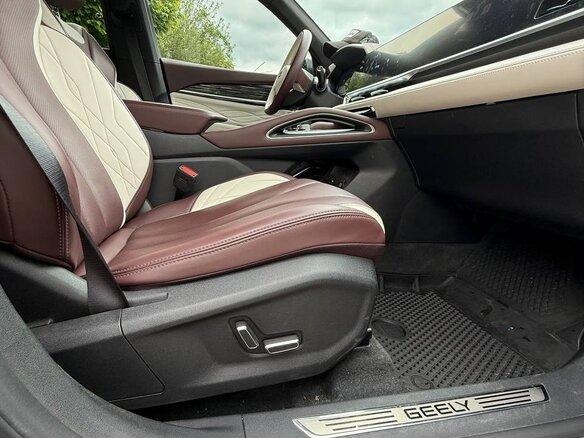 2023 Geely Monjaro I, серый, 3300000 рублей - вид 13