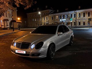 2004 Mercedes-Benz E-Класс 200 III (W211, S211), серебристый, 520000 рублей, вид 1