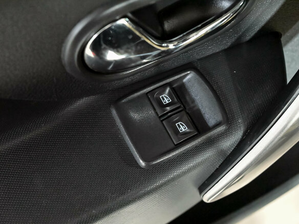2016 Renault Sandero Stepway II, золотистый - вид 13