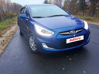 2013 Hyundai Solaris I, синий, 930000 рублей, вид 2