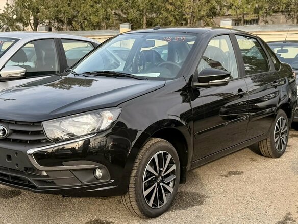 2026 Lada (ВАЗ) Granta I Рестайлинг, чёрный, 1290000 рублей - вид 1