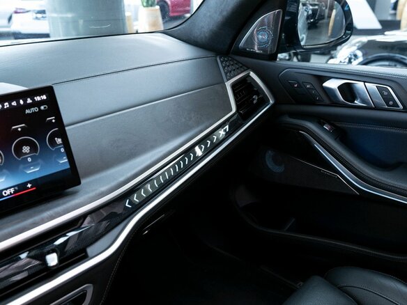 2022 BMW X7 40d I (G07) Рестайлинг, серый, 13100000 рублей - вид 30