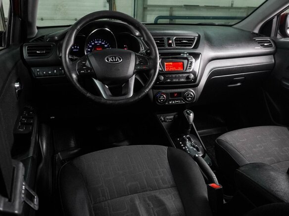 2013 Kia Rio 4-speed III, красный - вид 5