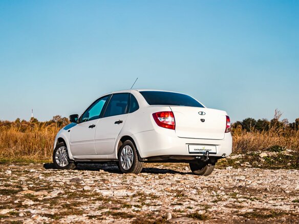 2017 Lada (ВАЗ) Granta I, белый, 519000 рублей - вид 5