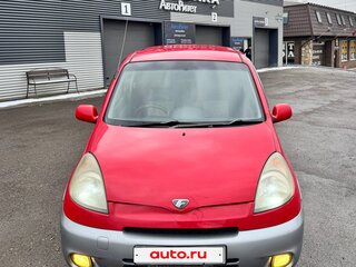 2000 Toyota FunCargo, красный, 550000 рублей, вид 2