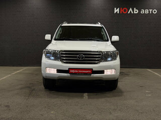 2011 Toyota Land Cruiser 200 Series, белый, 3400000 рублей, вид 2