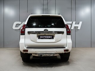 2015 Toyota Land Cruiser Prado 150 Series Рестайлинг 1, белый, 3049000 рублей, вид 4
