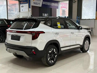 2026 Kia Seltos I Рестайлинг, белый, 2700000 рублей, вид 4