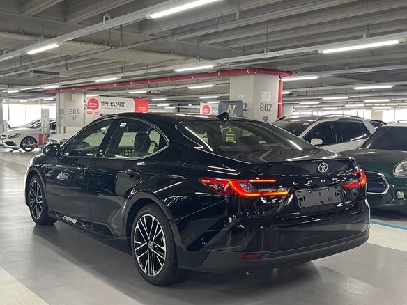 2026 Toyota Camry IX (XV80), чёрный - вид 6