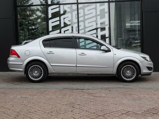 2011 Opel Astra H Рестайлинг, серебристый, 599000 рублей, вид 5