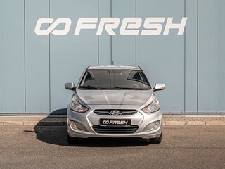 2013 Hyundai Solaris I, серебристый, 675000 рублей, вид 3