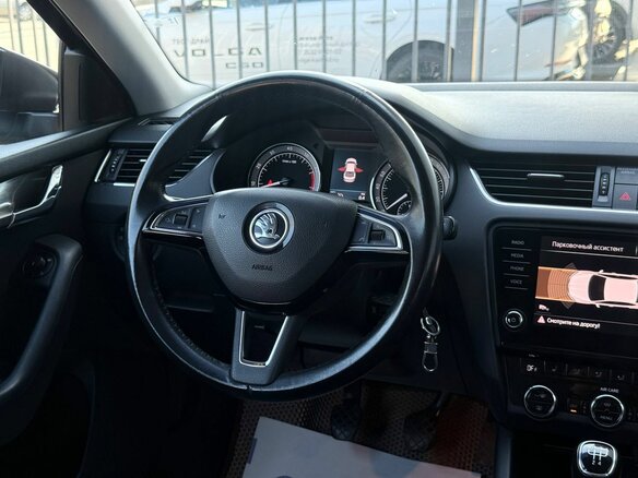 2017 Skoda Octavia III (A7) Рестайлинг, коричневый, 1800000 рублей - вид 16