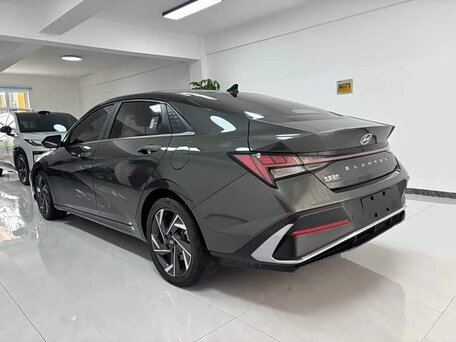 2023 Hyundai Elantra VII (CN7) Рестайлинг, серый, 1350000 рублей, вид 4