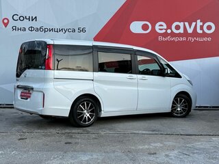 2015 Honda Stepwgn V, белый, 1670000 рублей, вид 4