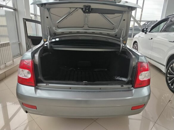 2011 Lada (ВАЗ) Priora I, серый, 219000 рублей - вид 8