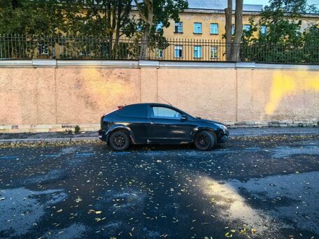 2010 Ford Focus II Рестайлинг, чёрный, 250000 рублей, вид 4