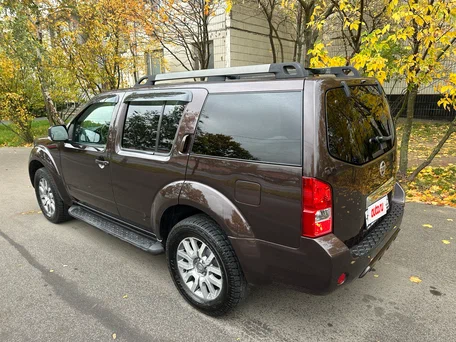 2010 Nissan Pathfinder III Рестайлинг, коричневый, 1765000 рублей, вид 5