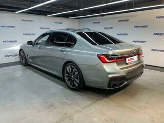 2020 BMW 7 серии Long M760Li xDrive VI (G11/G12) Рестайлинг, белый, 8500000 рублей, вид 4