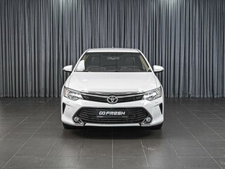 2016 Toyota Camry VII (XV50) Рестайлинг, белый, 1929000 рублей, вид 3
