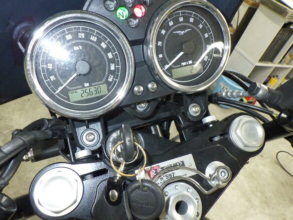 2011 Moto Guzzi V 7, чёрный, 437000 рублей - вид 6