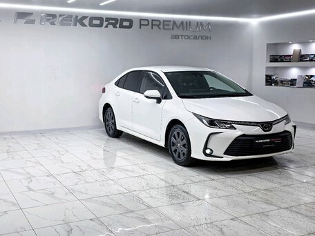 2022 Toyota Corolla XII (E210), белый, 2000000 рублей, вид 5