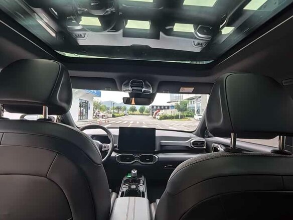 2024 Geely Cowboy, бежевый, 2661215 рублей - вид 8