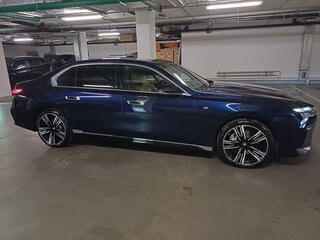 2022 BMW 7 серии 740i VII (G70), синий, 11000000 рублей, вид 2