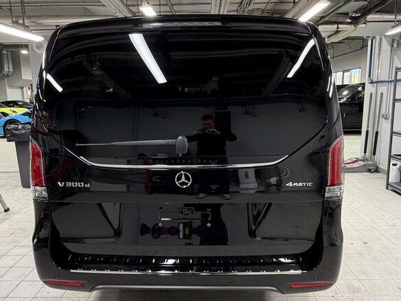 2026 Mercedes-Benz V-Класс Extra Long 300 d экстра длинный III (W447) Рестайлинг 2, чёрный, 14890000 рублей - вид 5