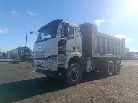 2023 FAW J6 CA3250, белый, 3340000 рублей, вид 1
