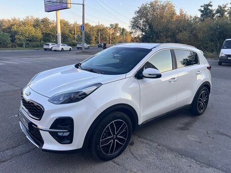 2019 Kia Sportage IV Рестайлинг, белый, 2100000 рублей, вид 1