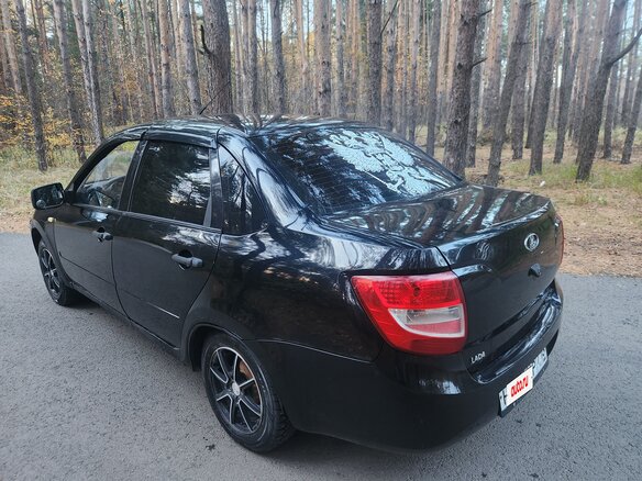 2012 Lada (ВАЗ) Granta I, чёрный, 109999 рублей - вид 15