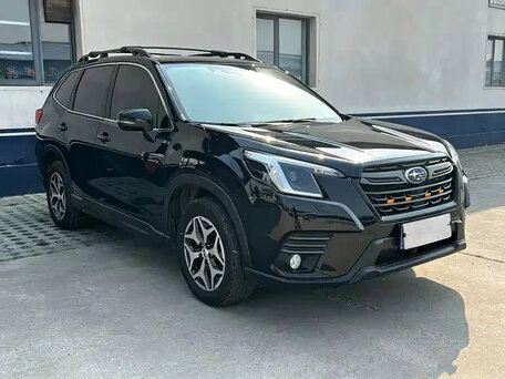2023 Subaru Forester V Рестайлинг, чёрный, 2535000 рублей, вид 4