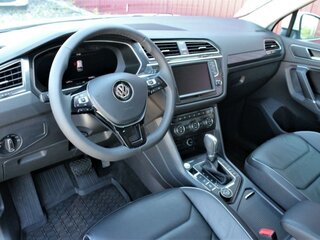 2017 Volkswagen Tiguan II, белый, 1750000 рублей, вид 5