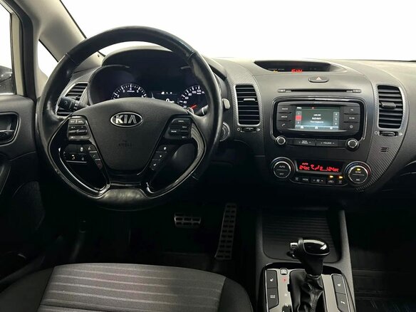 2019 Kia Cerato III Рестайлинг (Classic), белый, 1800000 рублей - вид 15