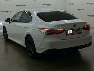 2019 Toyota Camry VIII (XV70), пурпурный, 1660500 рублей, вид 4