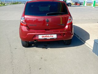 2011 Renault Sandero I, красный, 650000 рублей, вид 4