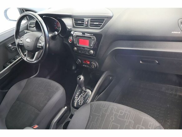 2013 Kia Rio 4-speed III, чёрный - вид 4
