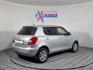 2012 Skoda Fabia II Рестайлинг, серебристый, 509000 рублей, вид 4