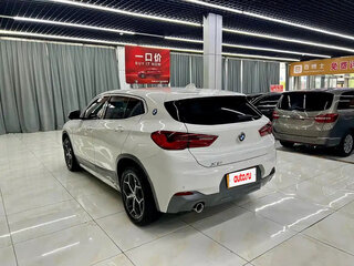 2019 BMW X2 sDrive20i I (F39), белый, 1680000 рублей, вид 3