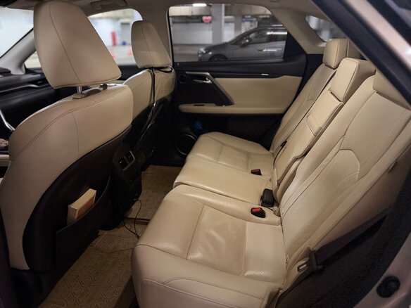 2019 Lexus RX 300 IV Рестайлинг, бежевый, 4150000 рублей - вид 11