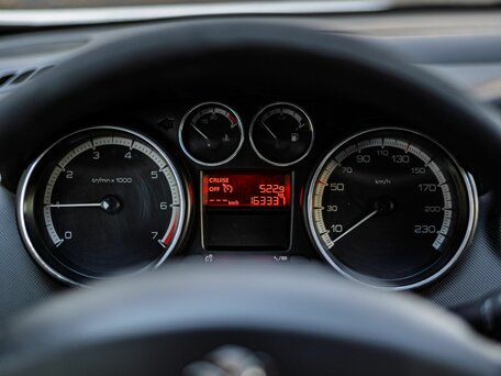 2012 Peugeot 308 I Рестайлинг, бежевый, 480000 рублей, вид 5