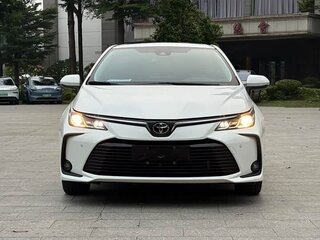 2022 Toyota Corolla XII (E210), белый, 1197000 рублей, вид 2