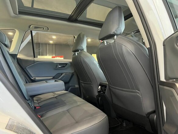 2026 Toyota RAV4 VI (XA60), белый, 4449000 рублей - вид 13