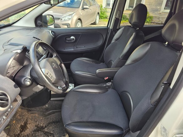 2013 Nissan Note I Рестайлинг, белый, 850000 рублей - вид 13